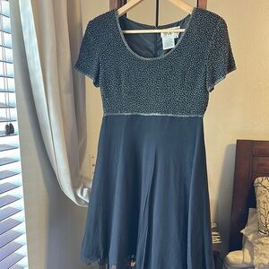 Papell  Boutique Evening size 4 EUC